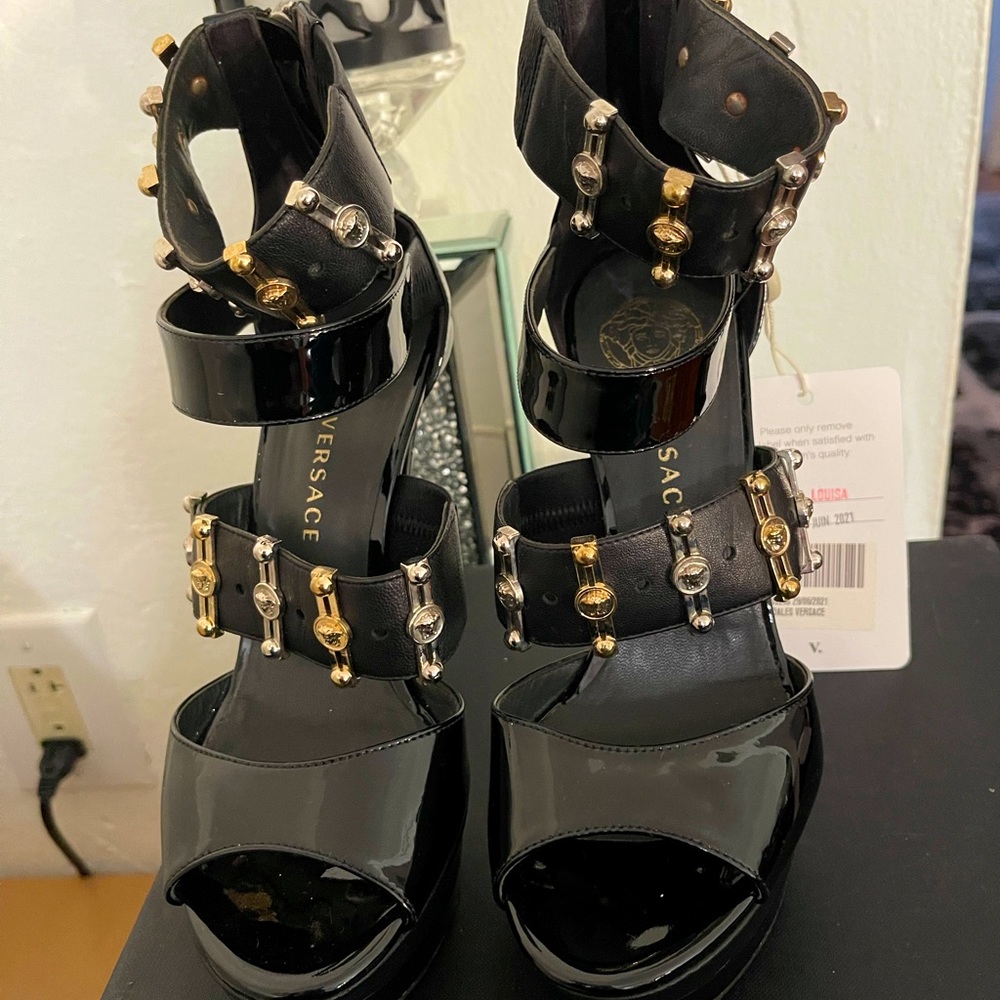 Versace sandals 36